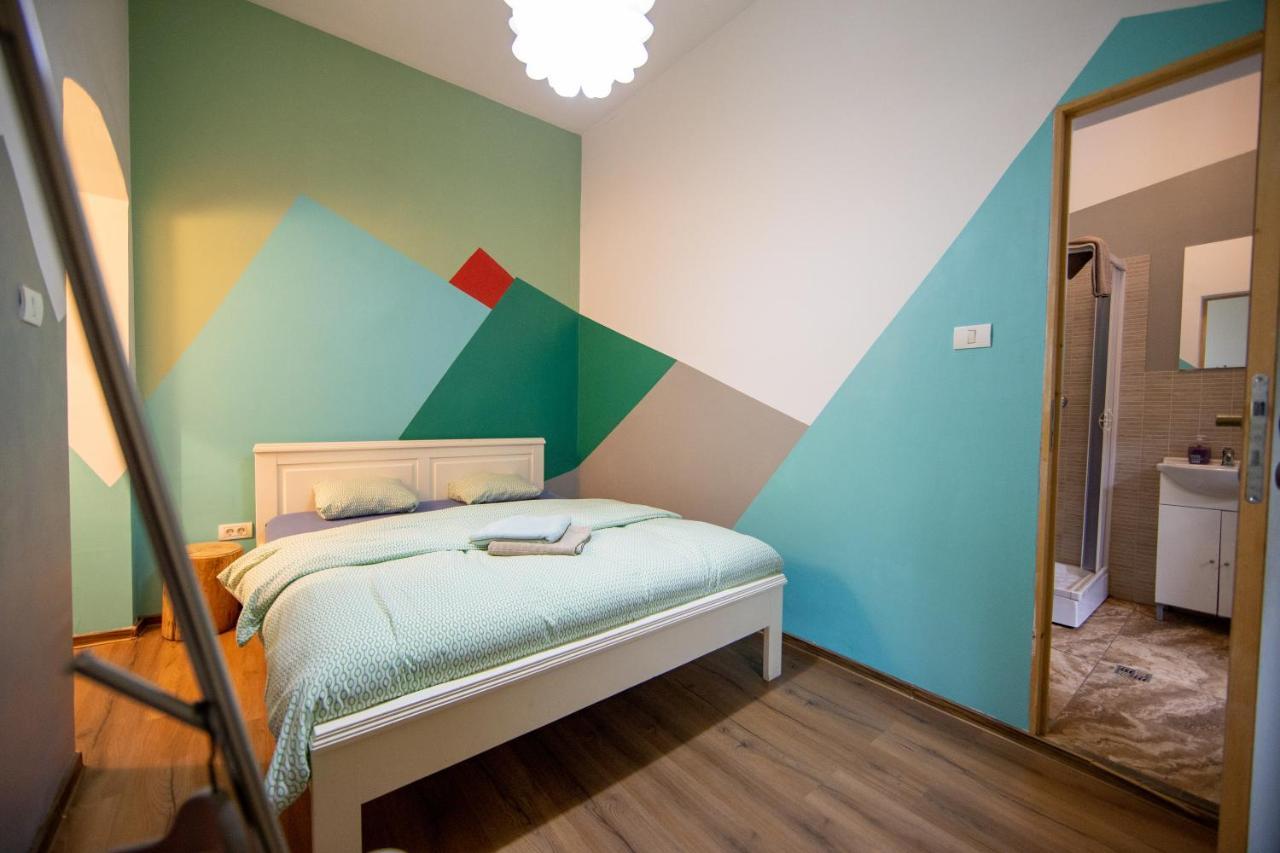 Hostel Cornel Timişoara Eksteriør bilde