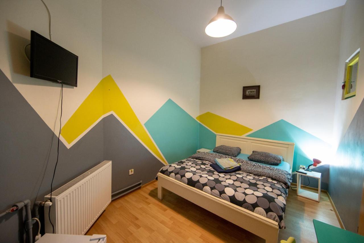 Hostel Cornel Timişoara Eksteriør bilde